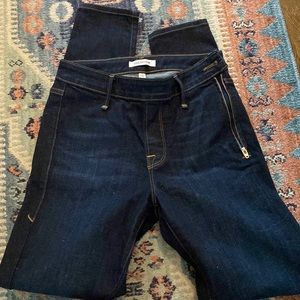 Good American side zip skinny jeans